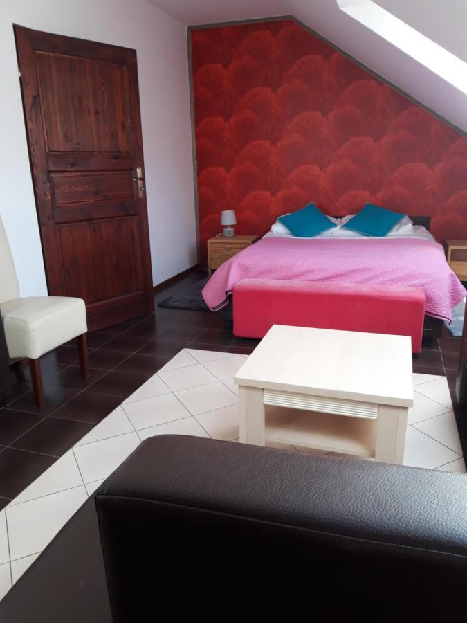 Pensjonat Agroturystyczny Pod Modrzewiem Bed and Breakfast Florczaki Buitenkant foto