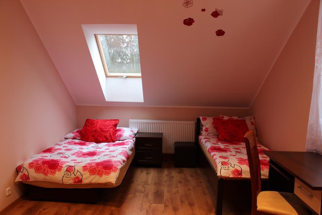 Pensjonat Agroturystyczny Pod Modrzewiem Bed and Breakfast Florczaki Buitenkant foto