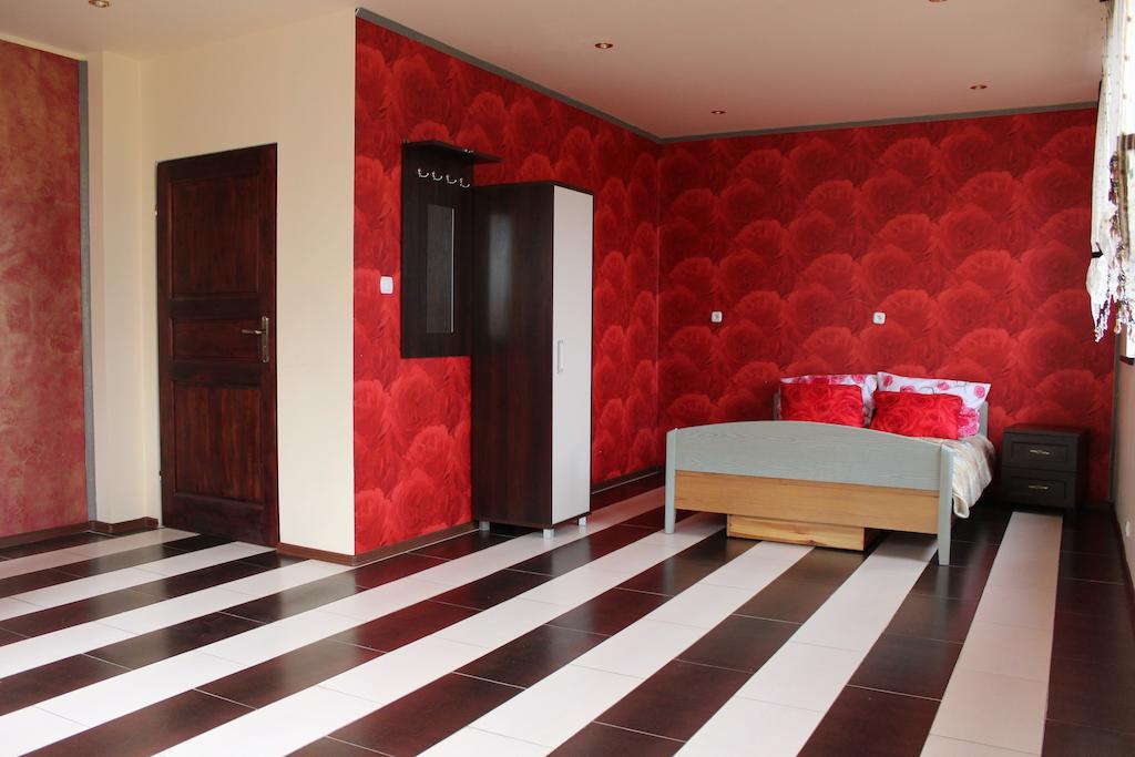 Pensjonat Agroturystyczny Pod Modrzewiem Bed and Breakfast Florczaki Kamer foto