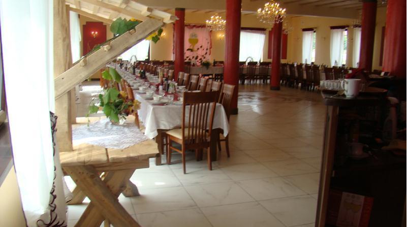 Pensjonat Agroturystyczny Pod Modrzewiem Bed and Breakfast Florczaki Buitenkant foto