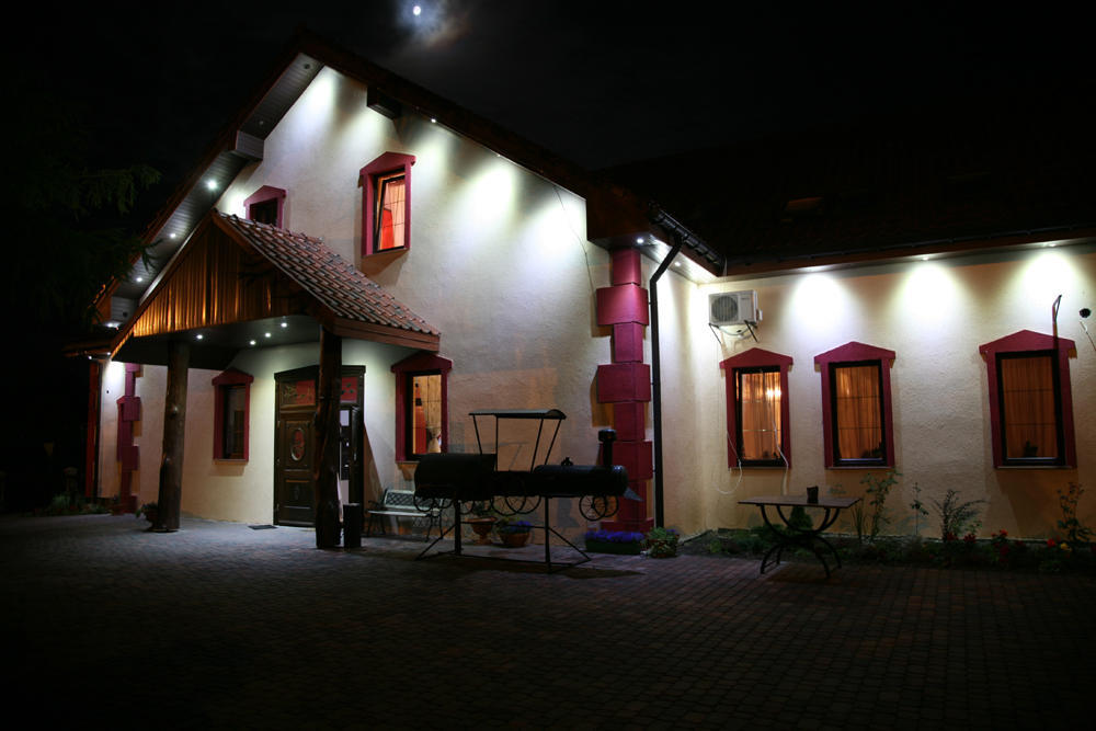 Pensjonat Agroturystyczny Pod Modrzewiem Bed and Breakfast Florczaki Buitenkant foto